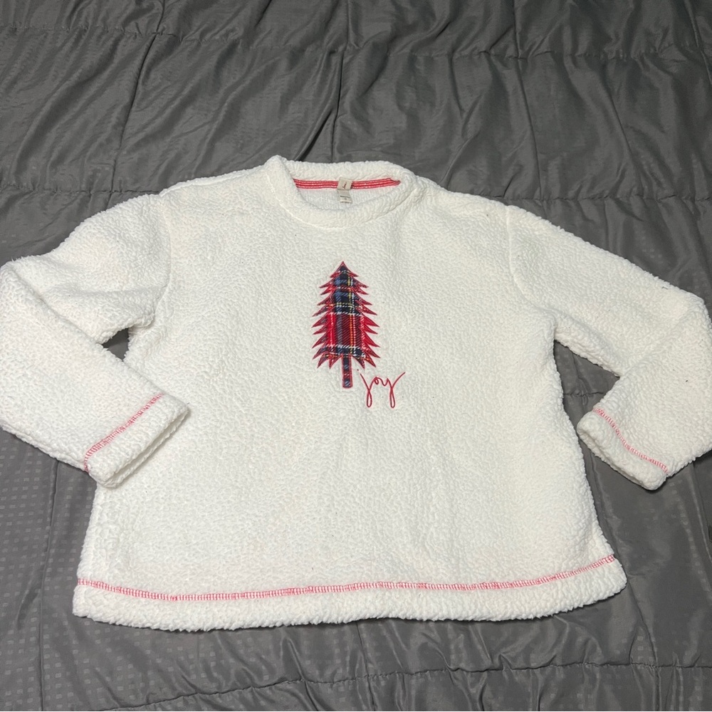 Essentials brand ED white fluffy sweatshirt top Christmas tree joy size small